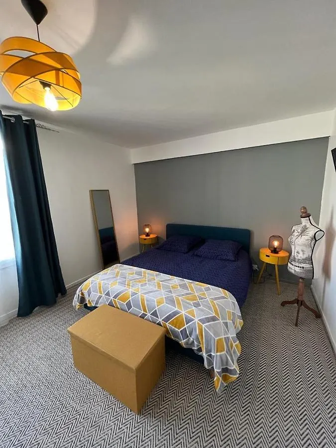 Marseille, Bel Et Spacieux Appartement De 60M² contacts